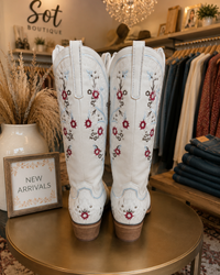 Wildflower Dreams Embroidered Western Cowboy Boots – White