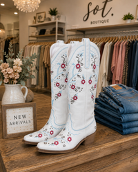 Wildflower Dreams Embroidered Western Cowboy Boots – White